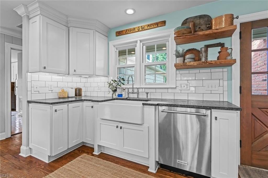 304 Dawson Dr - Photo 7 of 50