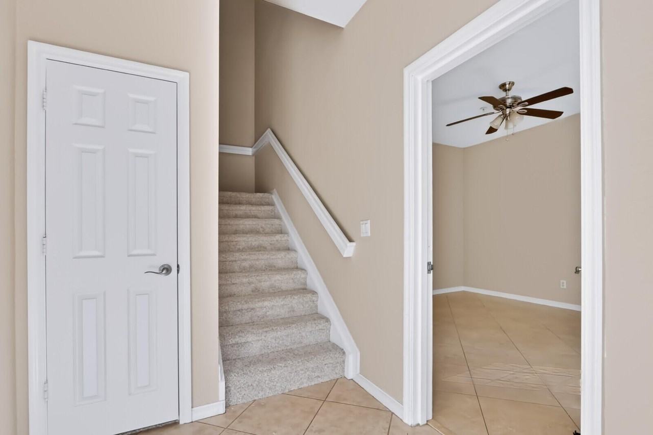 114 Locustberry Ln #105 - Photo 3 of 32