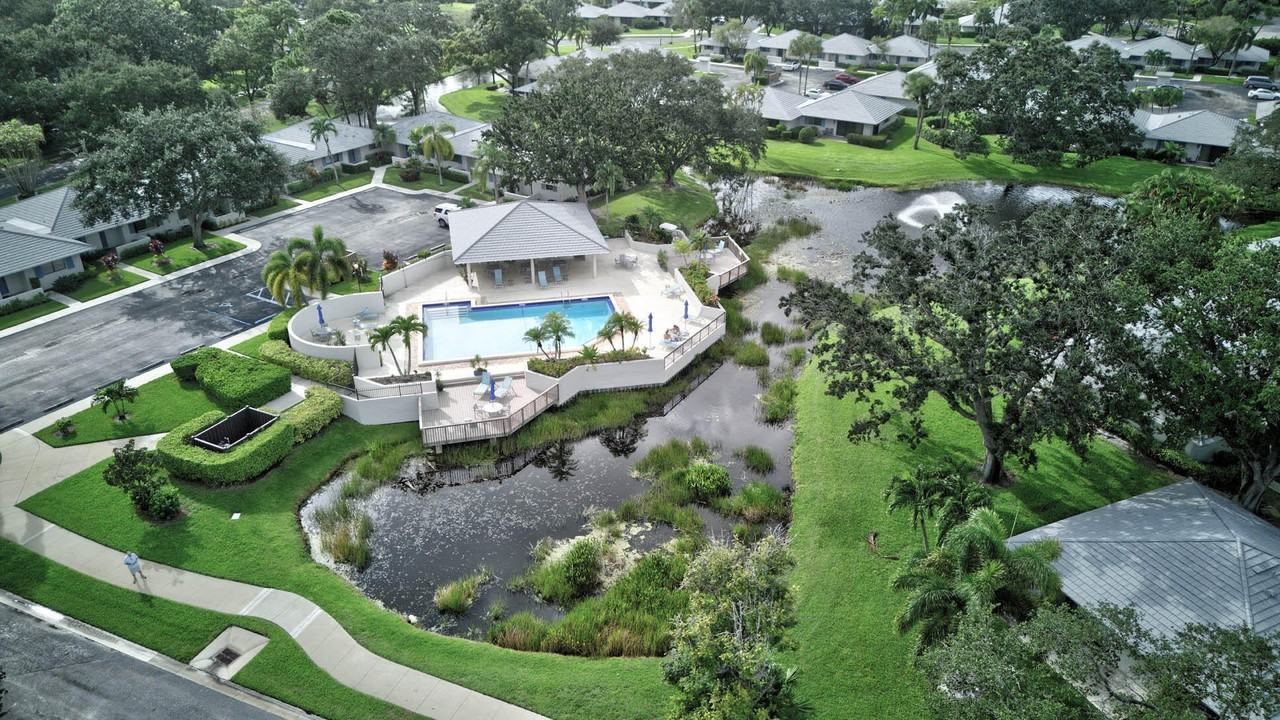 829 Club Dr - Photo 2 of 38