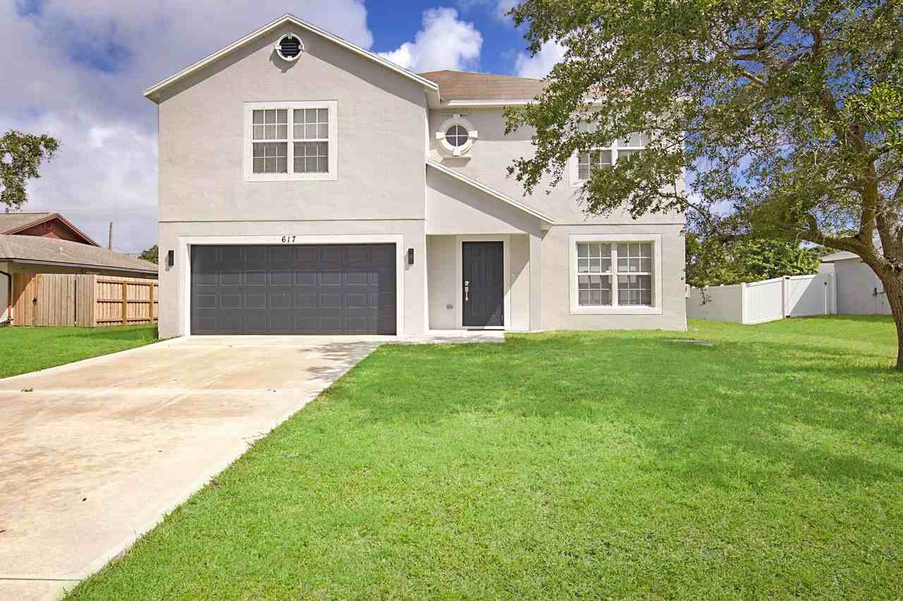 617 Se Karrigan Ter - Photo 2 of 44