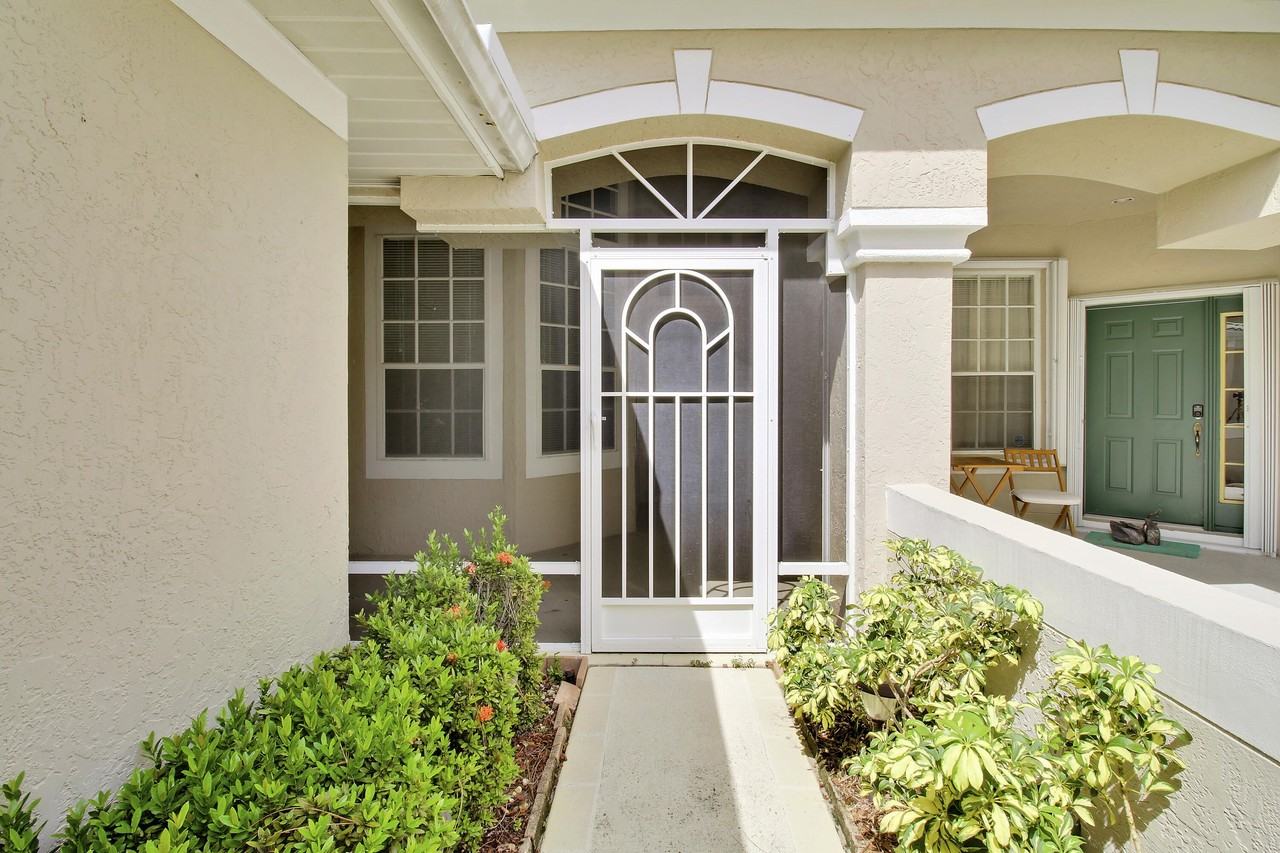 1667 Sw Harbour Isles Cir - Photo 4 of 41