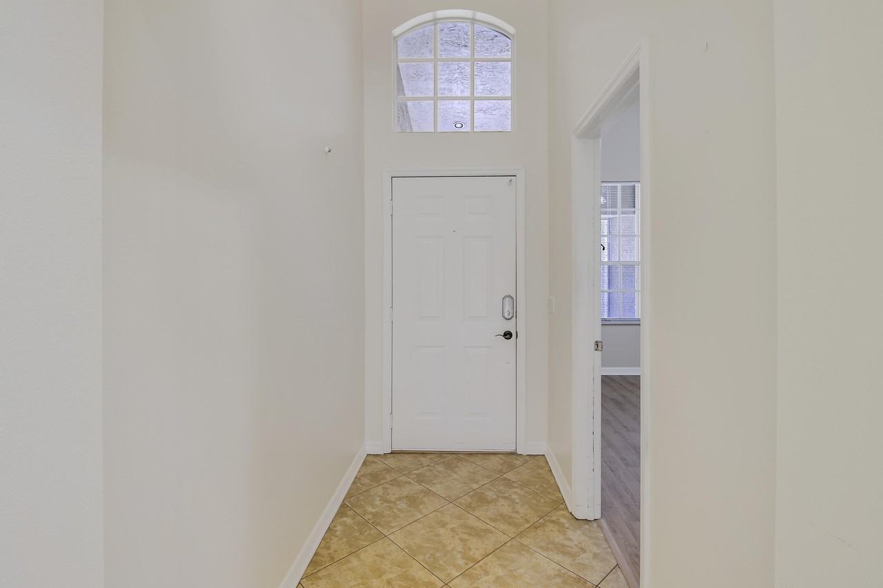 1667 Sw Harbour Isles Cir - Photo 6 of 41
