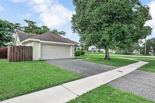 7828 Roble Ln - Photo 1 of 1