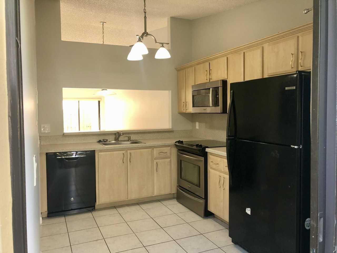 10128 Boca Bnd E #C4 - Photo 4 of 20