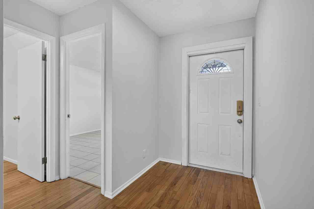 109 Lake Barbara Dr - Photo 7 of 50
