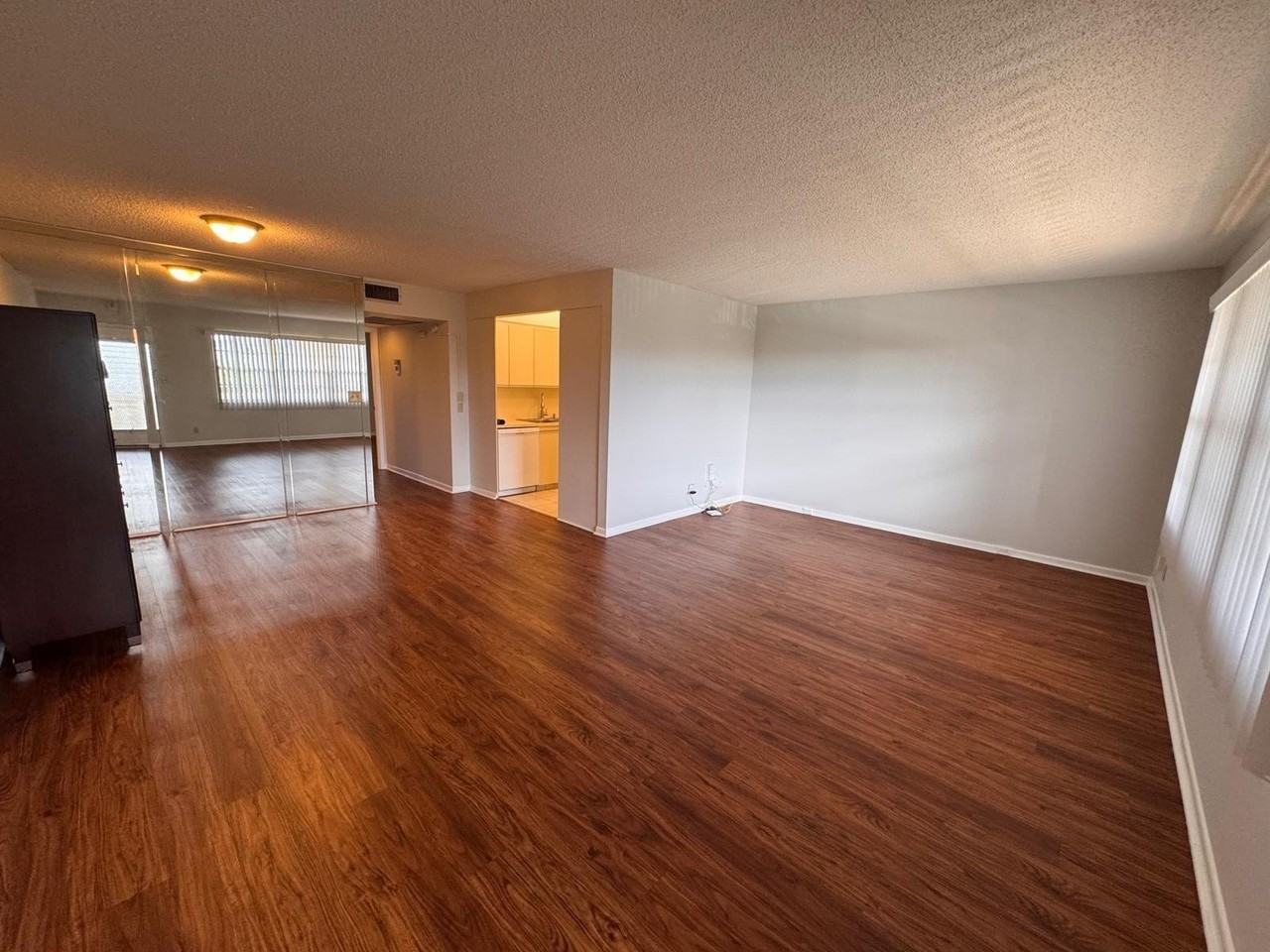 3404 Bimini Ln #H4 - Photo 4 of 50