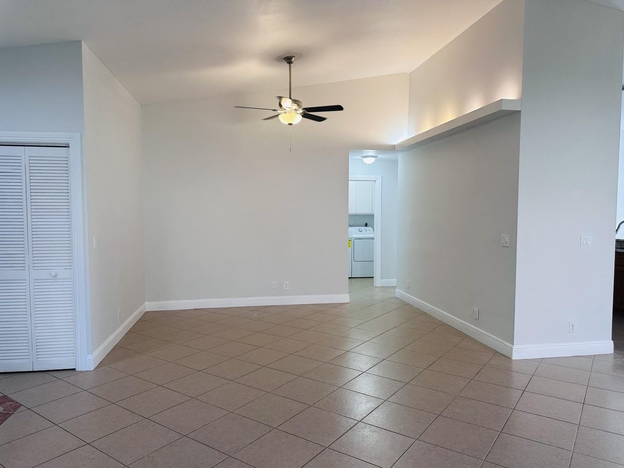 10807 Palm Spring Dr - Photo 5 of 18
