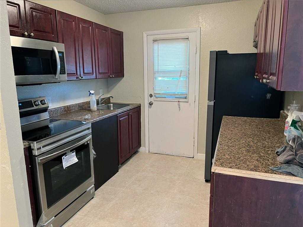 400 Nw 65th Ave #209 - Photo 2 of 8