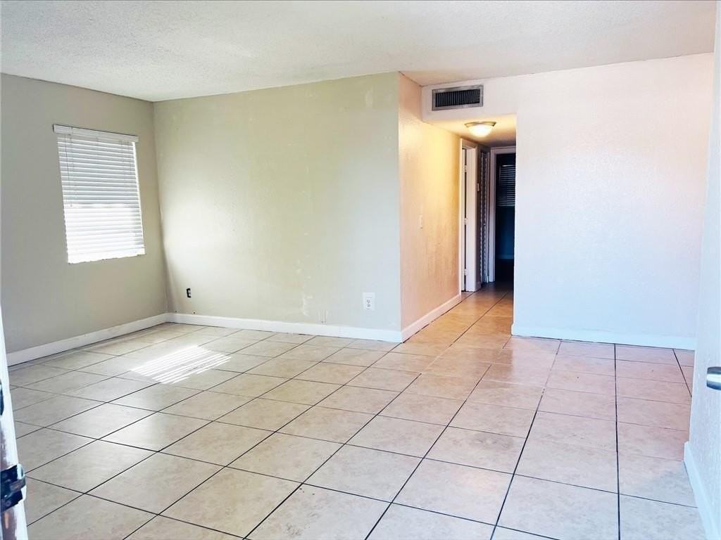 400 Nw 65th Ave #209 - Photo 6 of 8