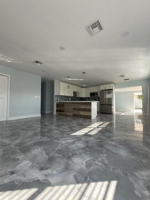 364 Garden Blvd - Photo 5 of 16