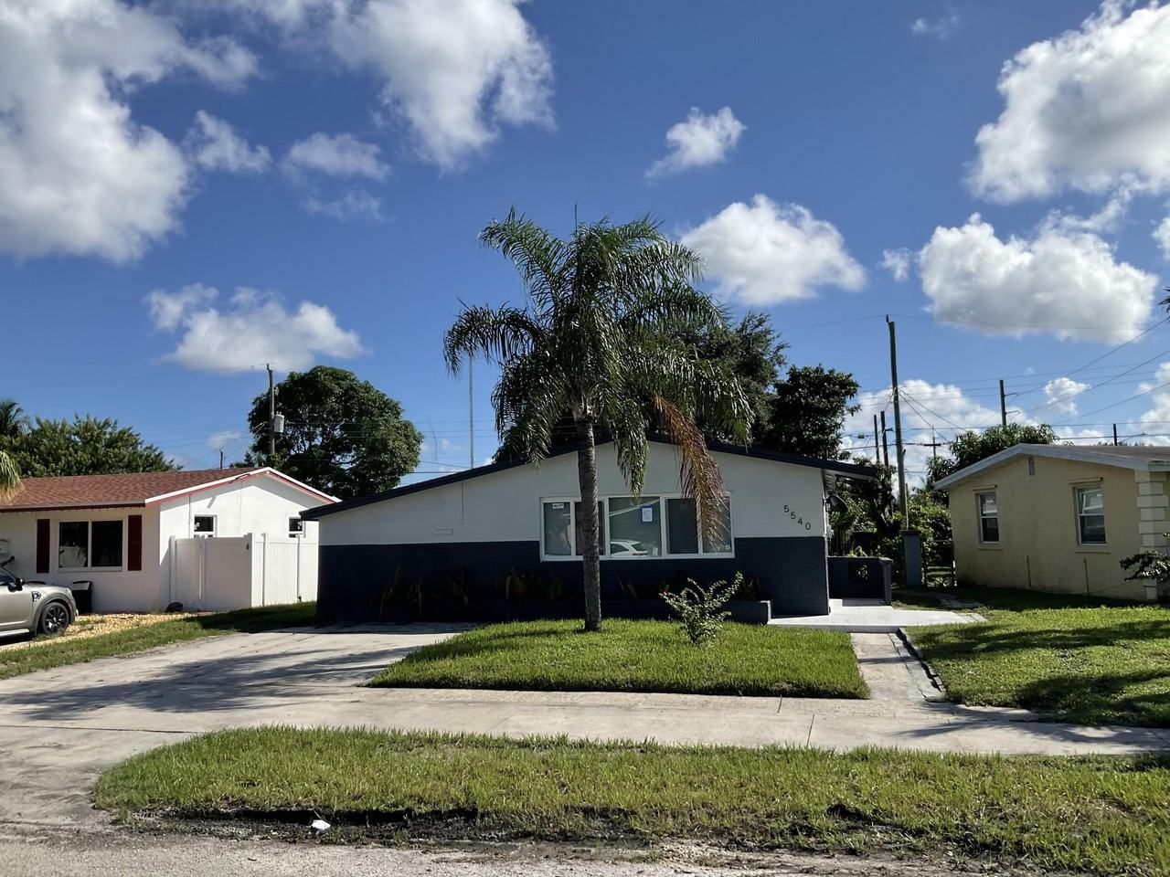 5540 Mayo St - Photo 3 of 50