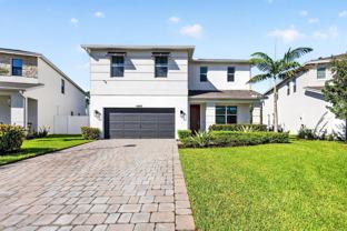 6800 Se Park Trace Dr - Photo 1 of 1