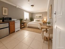 2438 Thomas St #1 - Photo 1 of 1