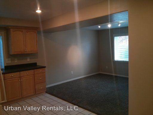 648 N Patterson Dr - Photo 2 of 13