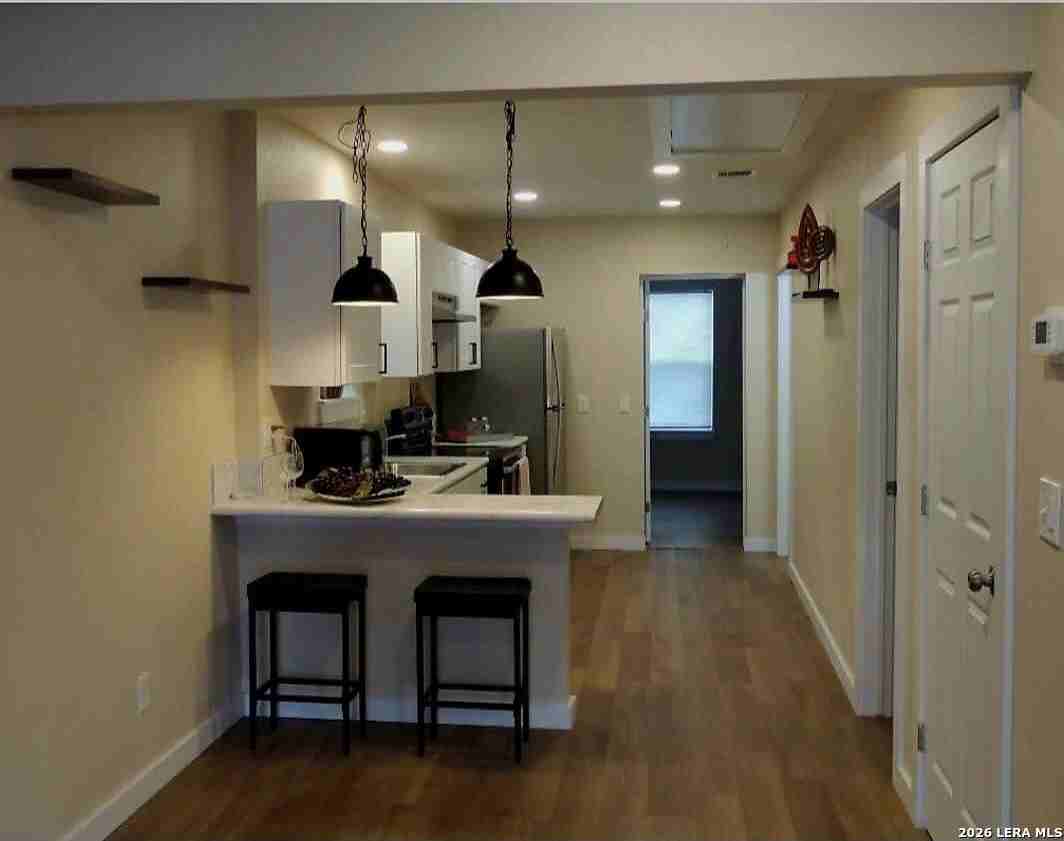 200 Ward Ave - Photo 4 of 10