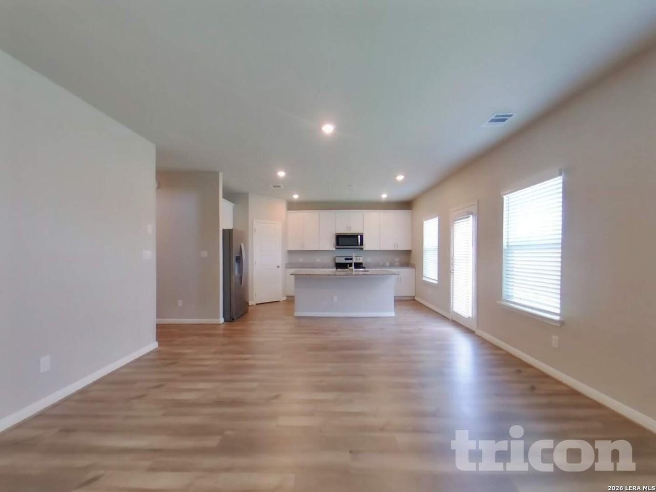 13605 Paxton Blvd - Photo 2 of 25