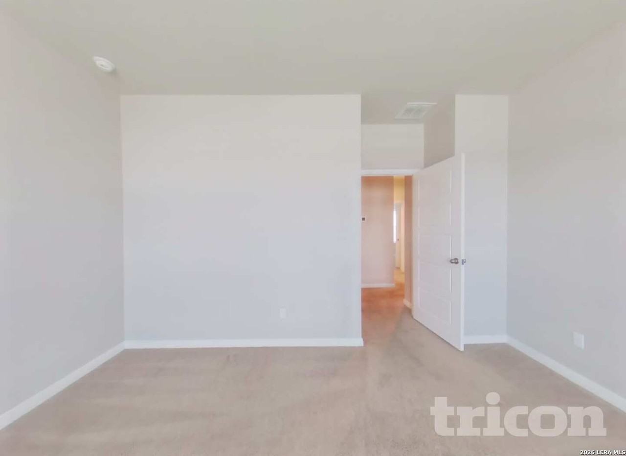 13605 Paxton Blvd - Photo 5 of 25