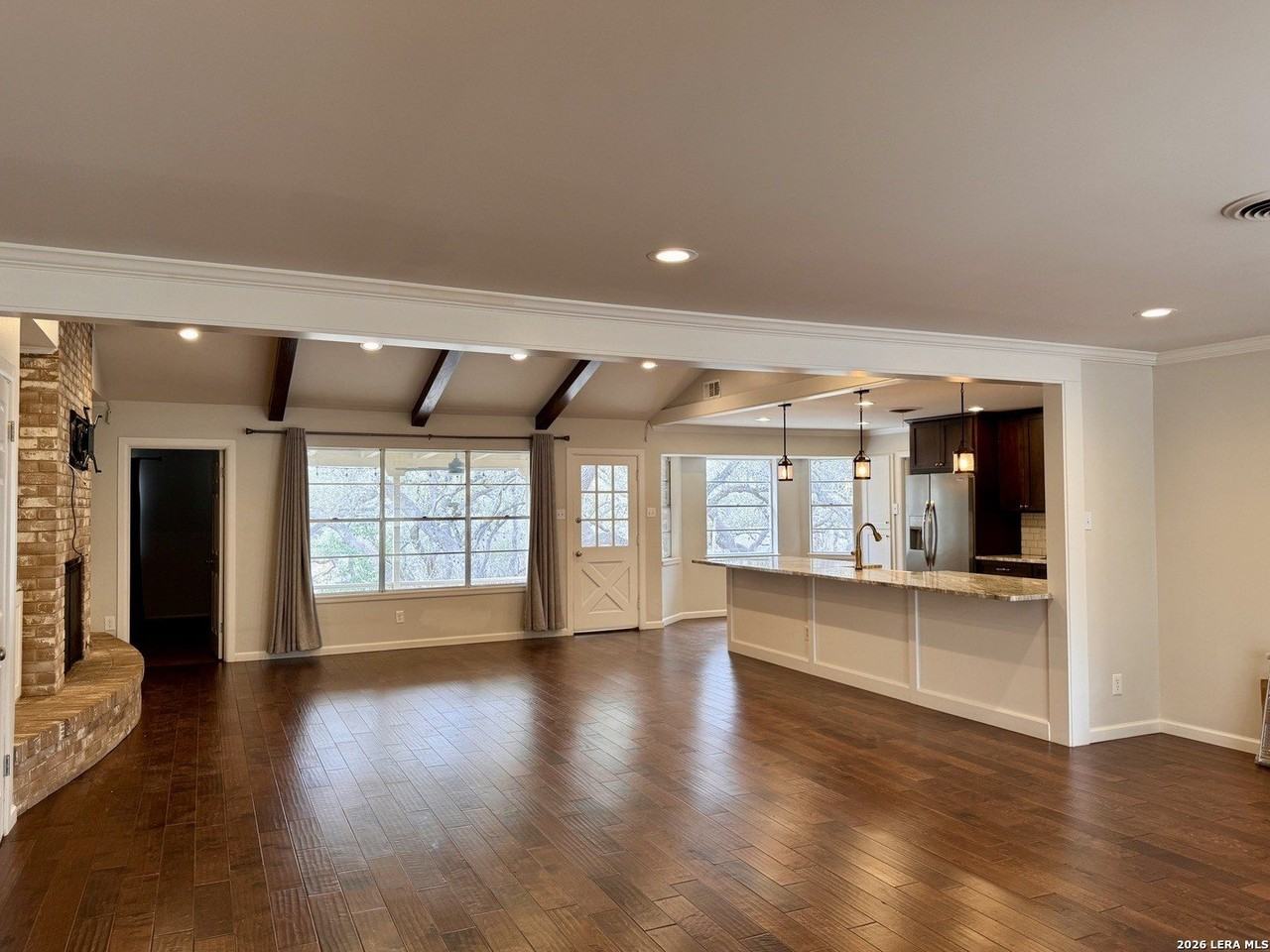 131 Canyon Oaks Dr - Photo 4 of 30