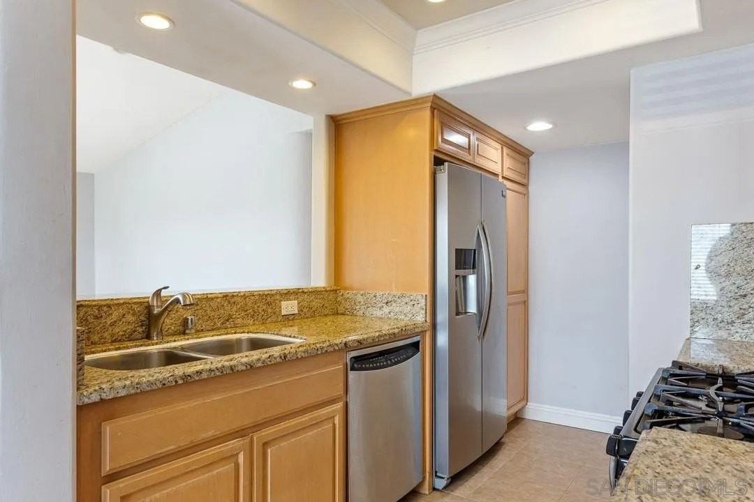 9388 Twin Trails Dr #204 - Photo 7 of 17
