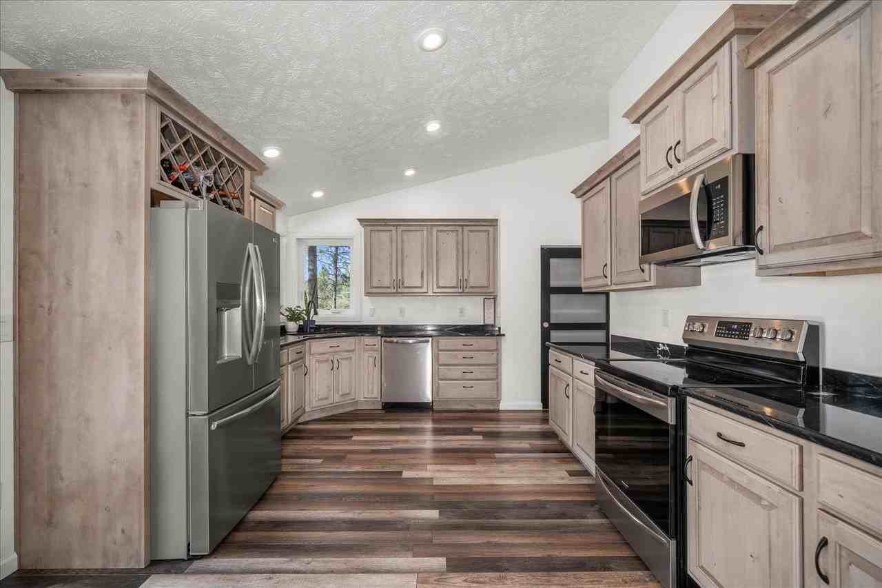 21611 N Little Spokane Dr - Photo 4 of 33
