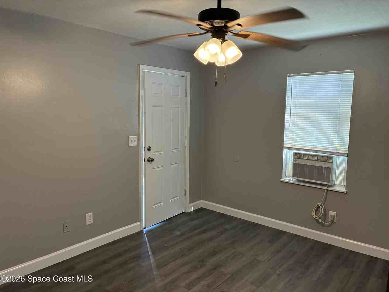 1420 Avocado Ave #1 - Photo 4 of 8