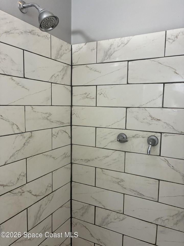 1420 Avocado Ave #1 - Photo 6 of 8
