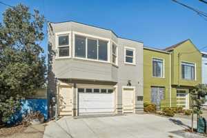 featured image of 3732 Rivera St