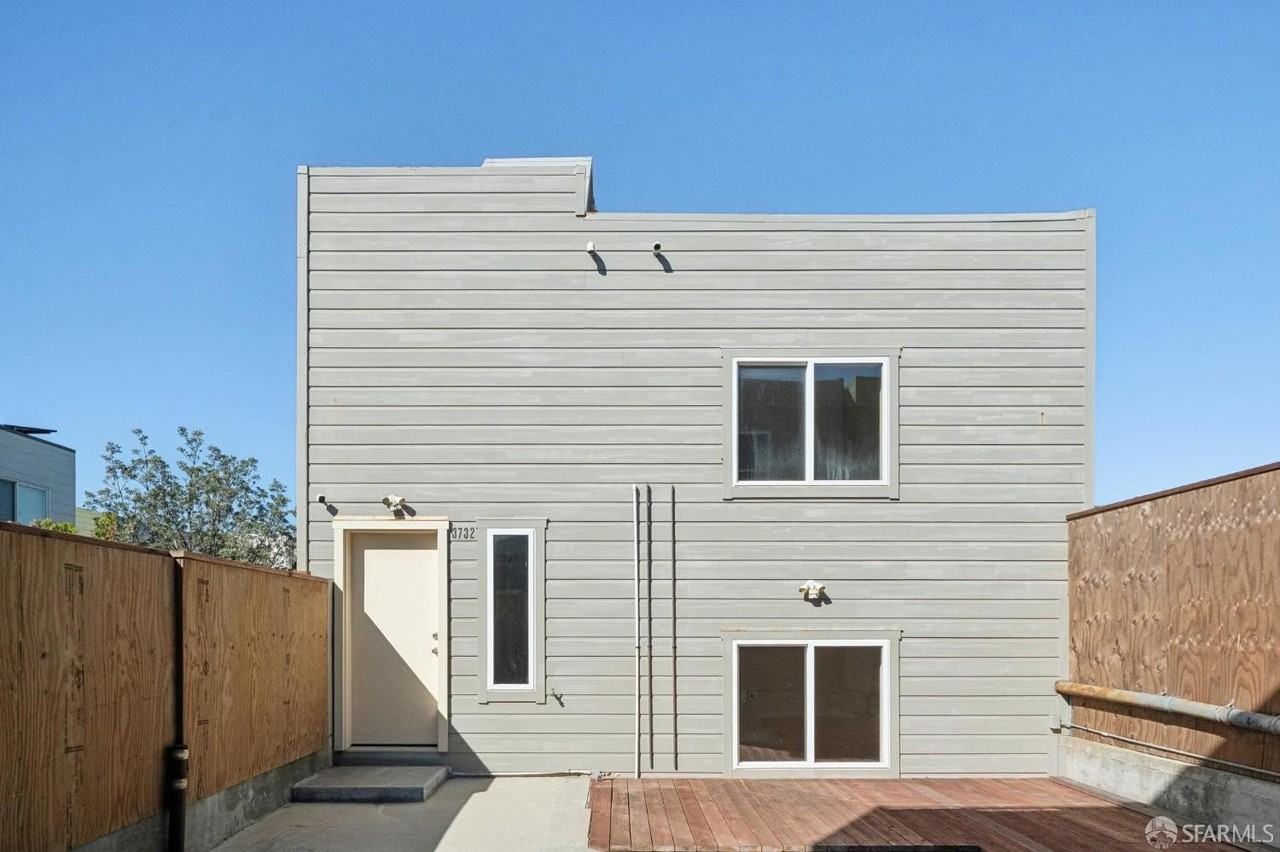 3732 Rivera St - Photo 3 of 32