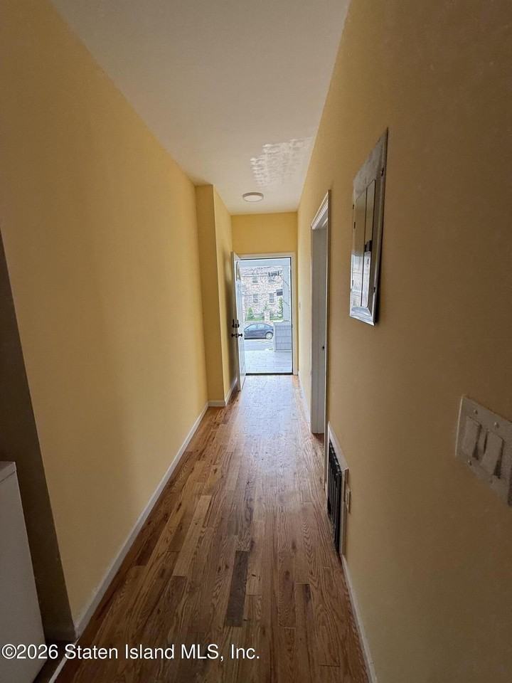 173 Clove Rd - Photo 3 of 11
