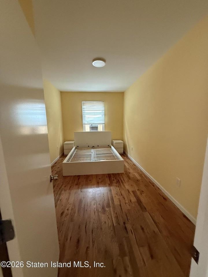 173 Clove Rd - Photo 6 of 11