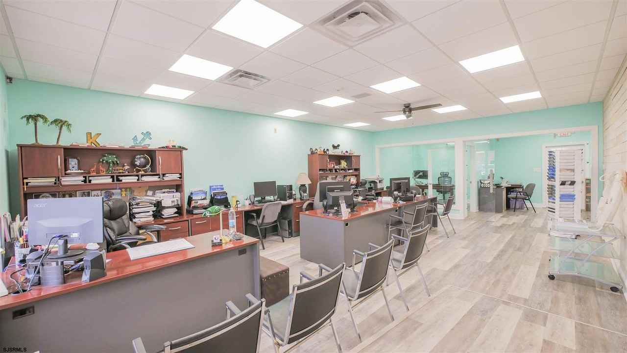 34 Tuckahoe Rd - Photo 4 of 15
