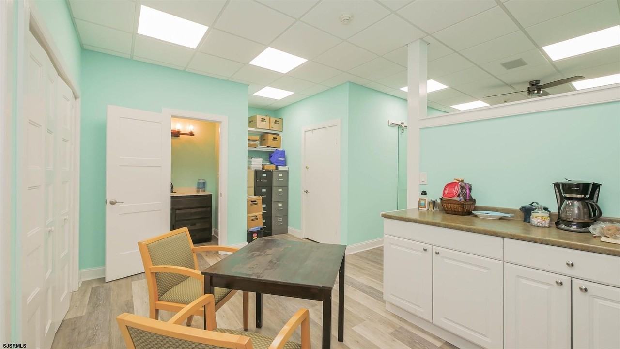 34 Tuckahoe Rd - Photo 7 of 15