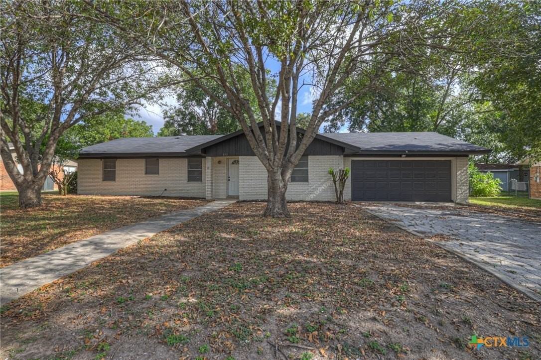 153 Swan Dr - Photo 2 of 24