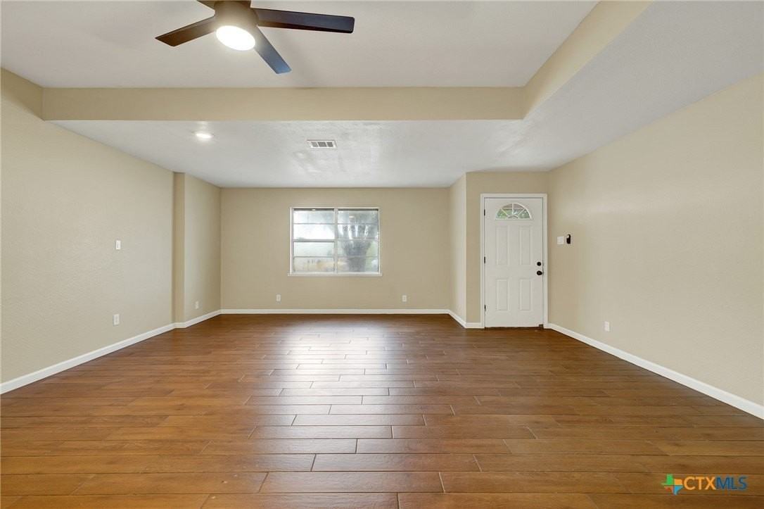 153 Swan Dr - Photo 4 of 24