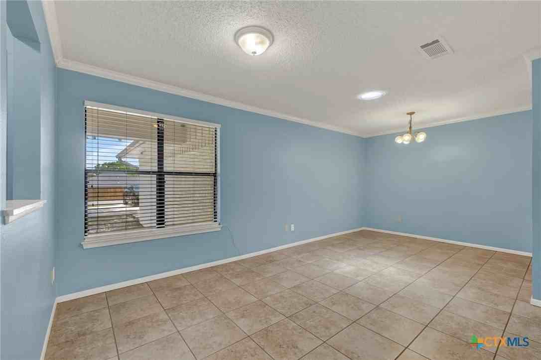 1302 S Mesquite Ave - Photo 6 of 34