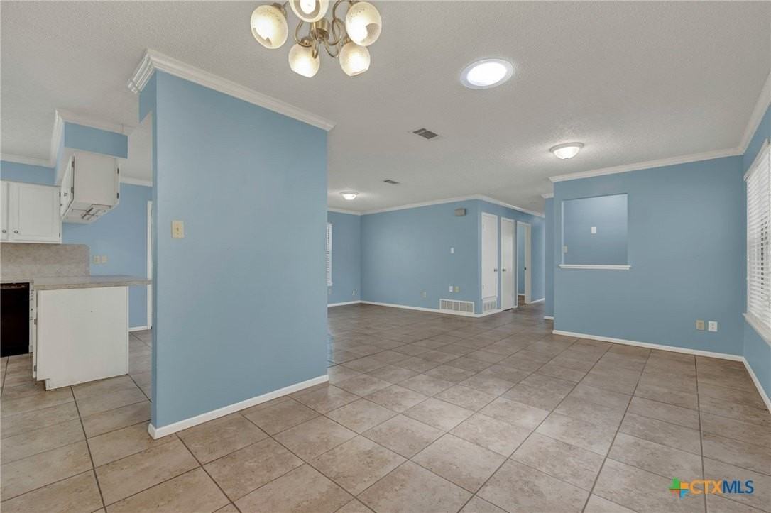 1302 S Mesquite Ave - Photo 7 of 34