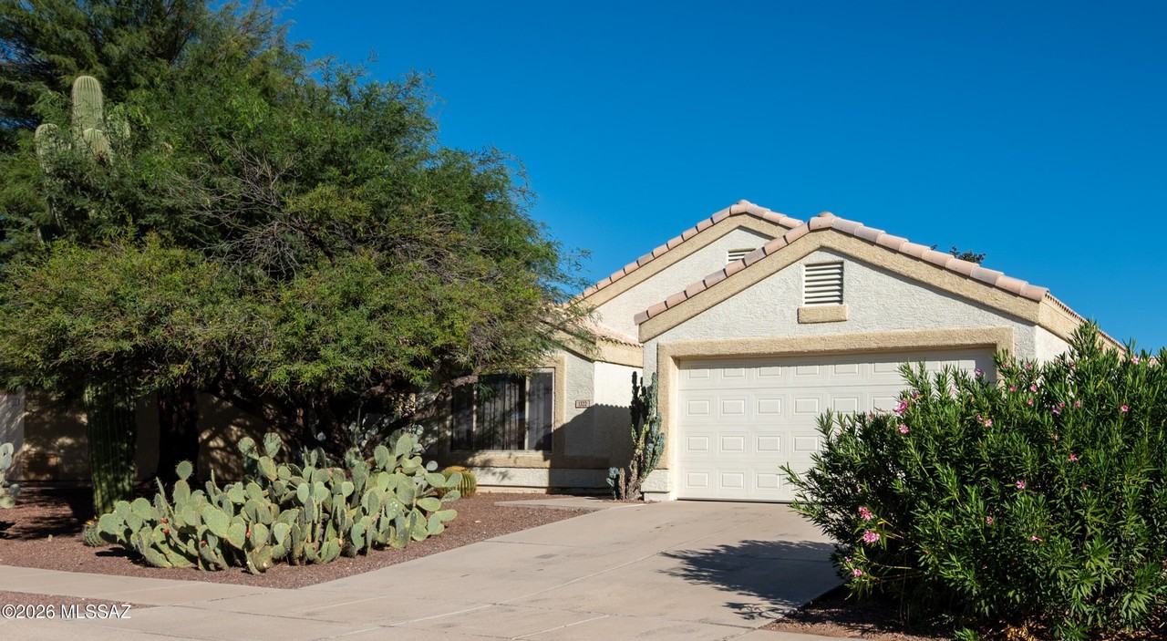 1322 W Desert Dew Pl - Photo 2 of 19