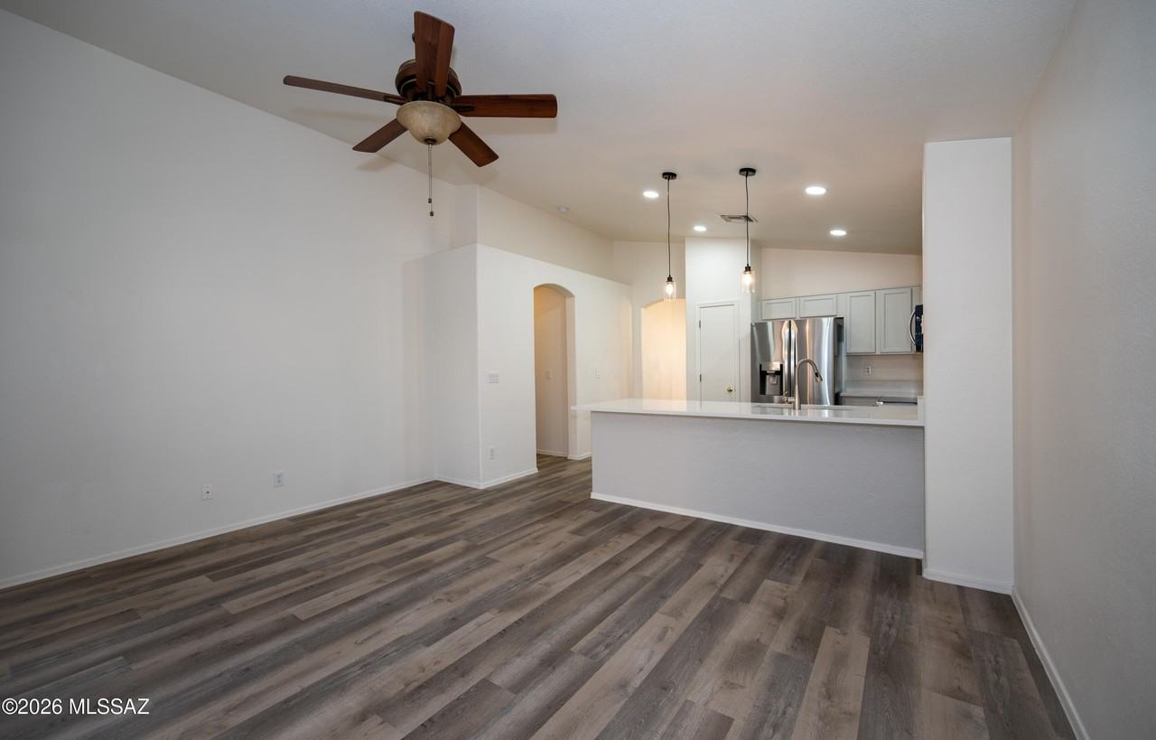 1322 W Desert Dew Pl - Photo 6 of 19