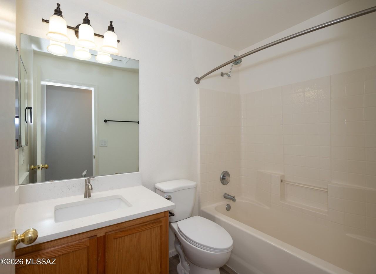 1322 W Desert Dew Pl - Photo 7 of 19