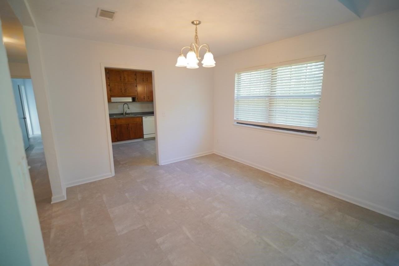 4052 Blind Brook Ct - Photo 5 of 24