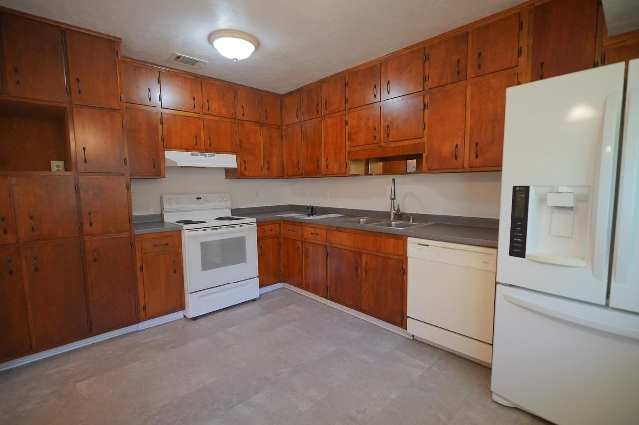 4052 Blind Brook Ct - Photo 6 of 24