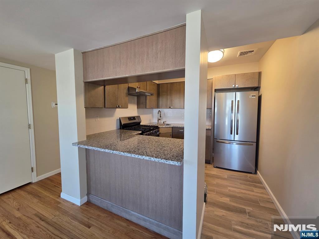 19 Morton Pl - Photo 6 of 14