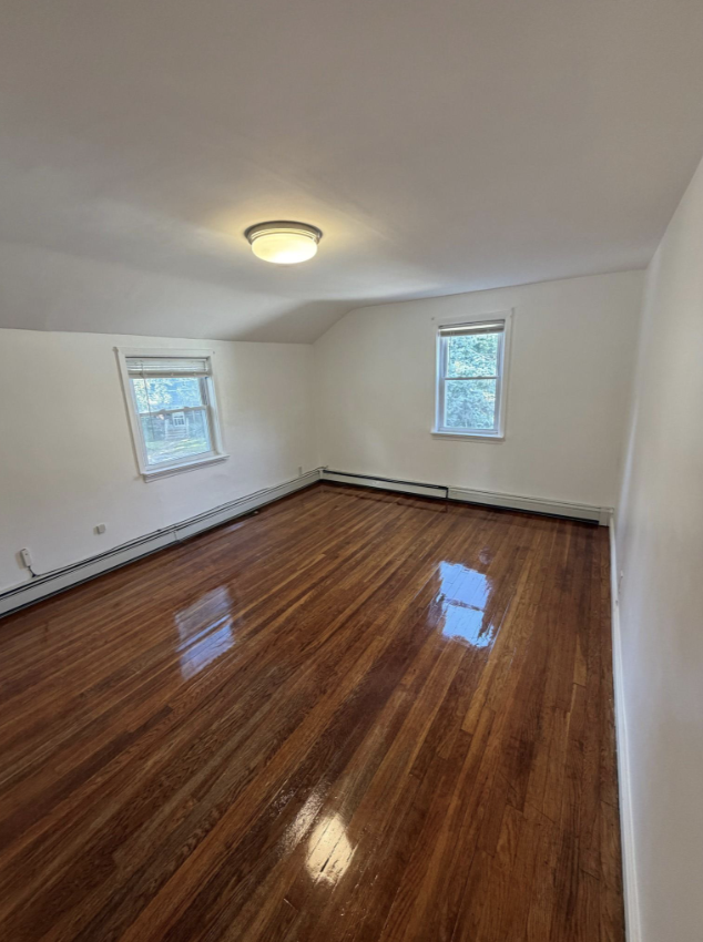 14 Edward Ct - Photo 5 of 11