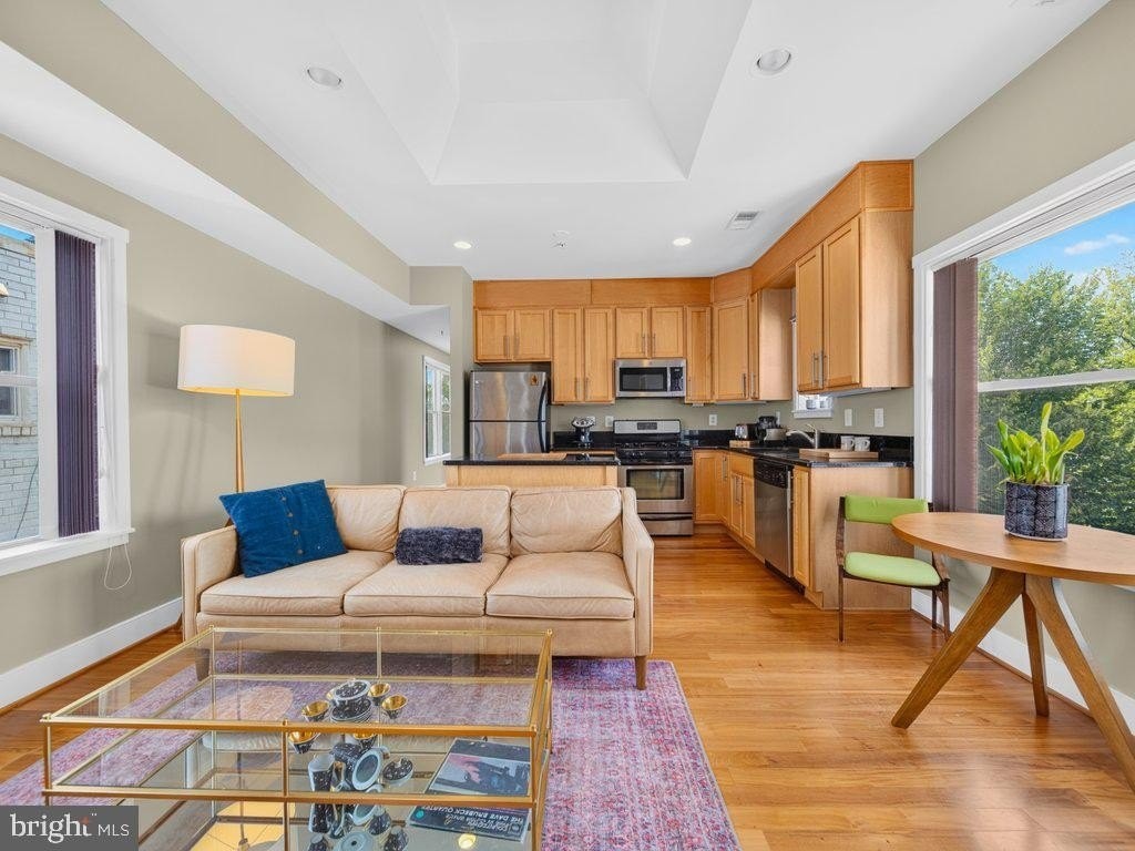 610 Jefferson St Nw #302 - Photo 5 of 35