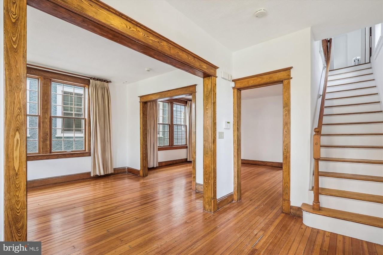 4114 Fessenden St Nw - Photo 3 of 34