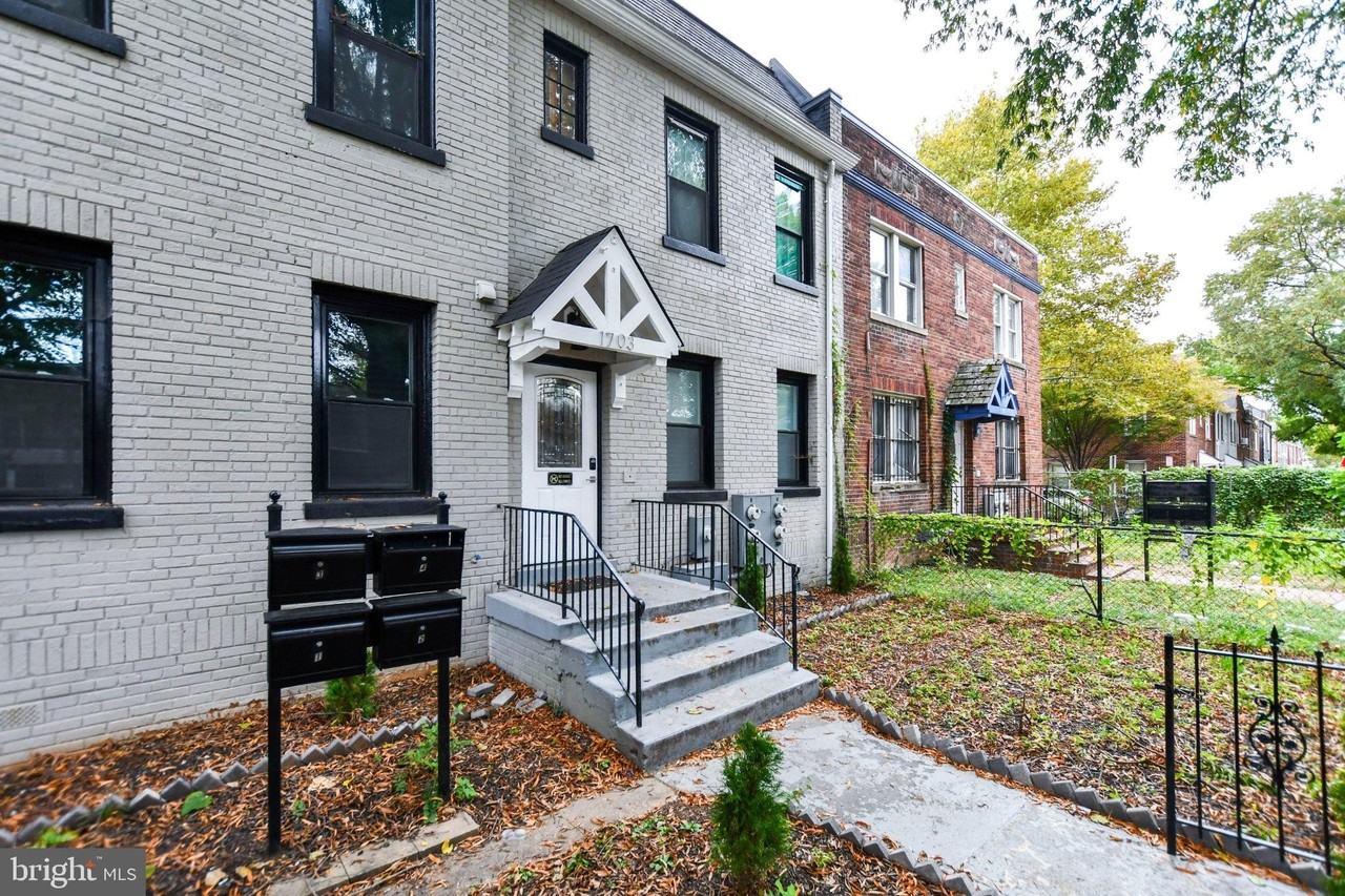 1703 W Virginia Ave Ne #1 - Photo 4 of 32