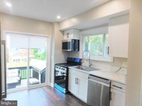 24 53rd Pl Se - Photo 1 of 1