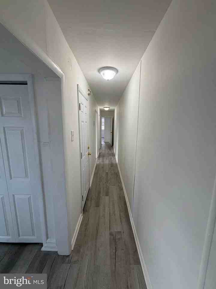 526 S Harrison St #C - Photo 3 of 13