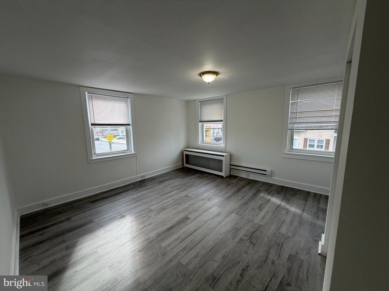 526 S Harrison St #C - Photo 4 of 13