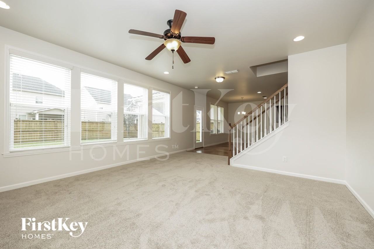 2525 Miranda Dr - Photo 2 of 19
